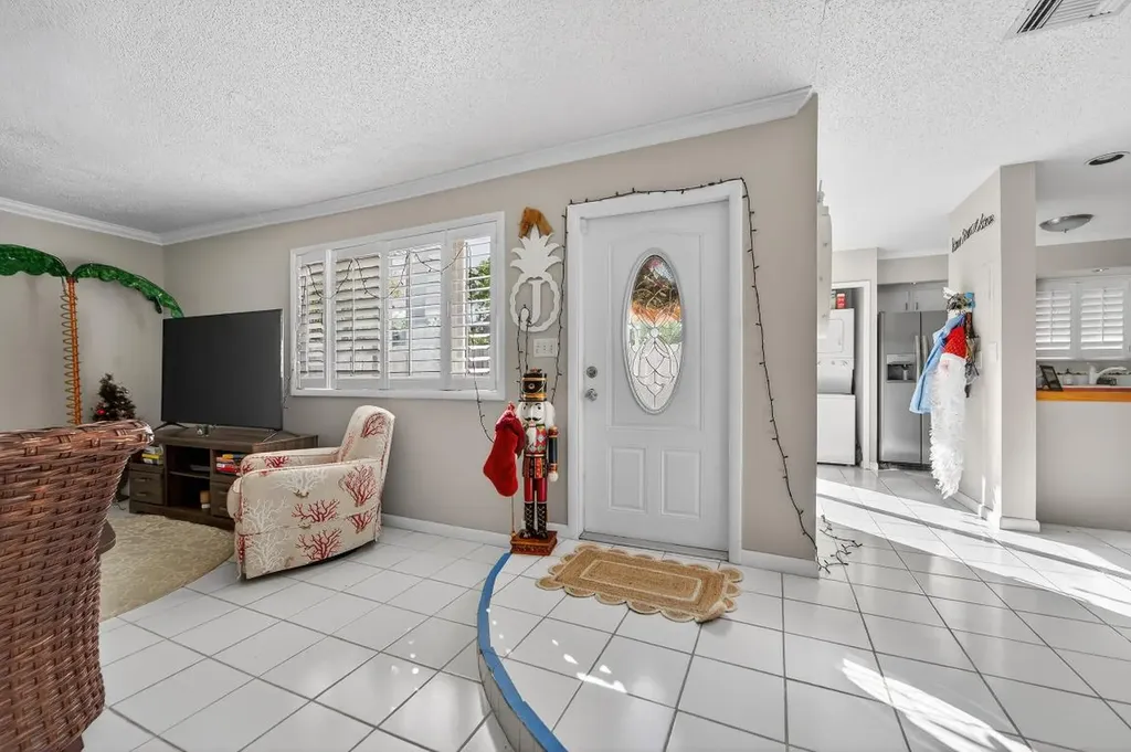 141 E Riverside Drive Jupiter FL 33469