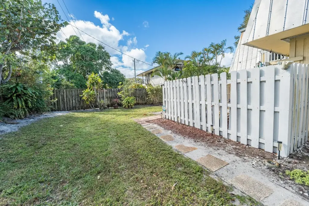 141 E Riverside Drive Jupiter FL 33469