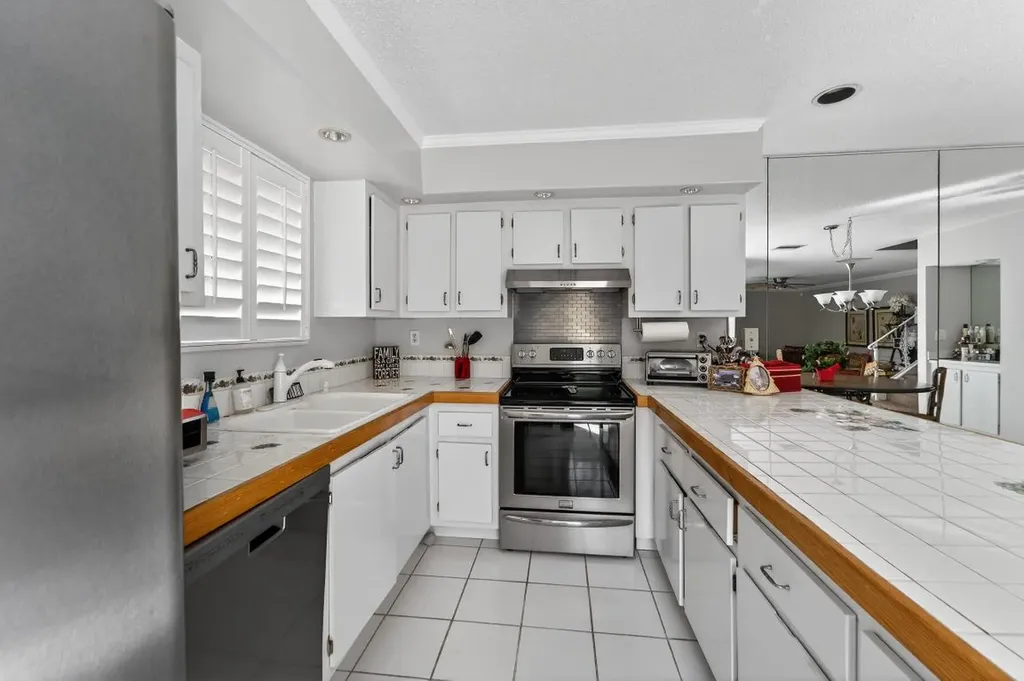 141 E Riverside Drive Jupiter FL 33469