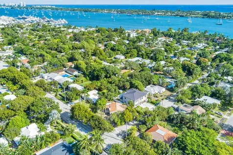 383 31st Court West Palm Beach FL 33407