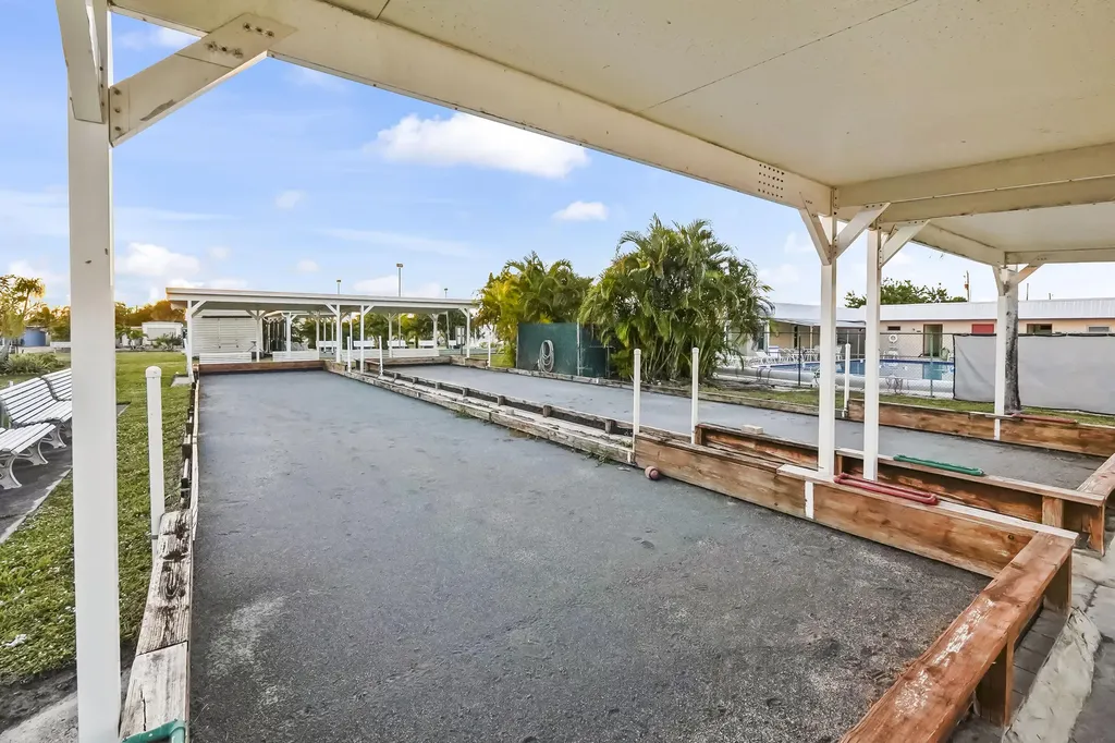 8333 SE Sandy Lane Hobe Sound FL 33455