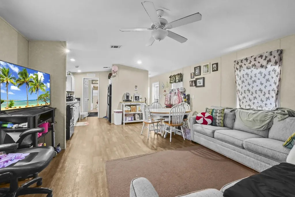 8333 SE Sandy Lane Hobe Sound FL 33455