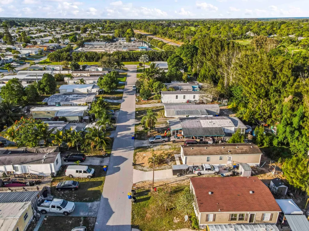 8333 SE Sandy Lane Hobe Sound FL 33455