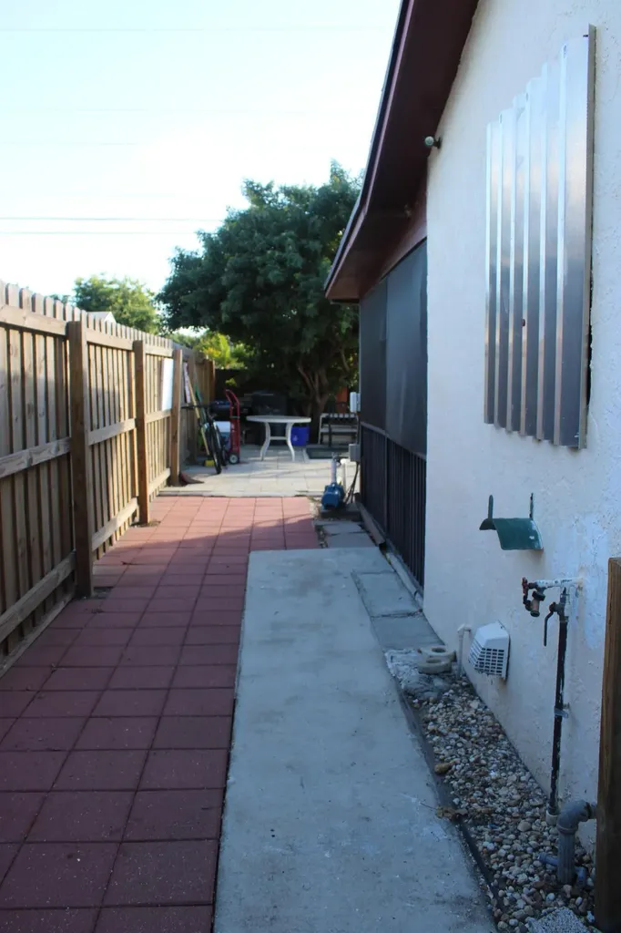 2842 Somerset Road Lake Worth FL 33462