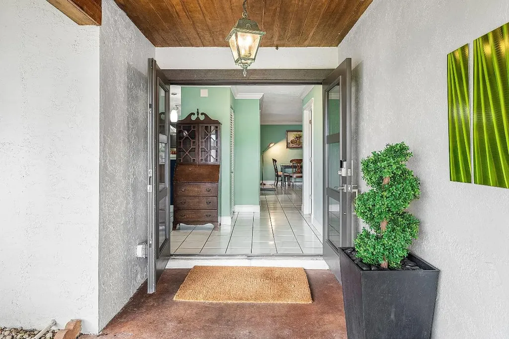 6799 149th Place N Palm Beach Gardens FL 33418