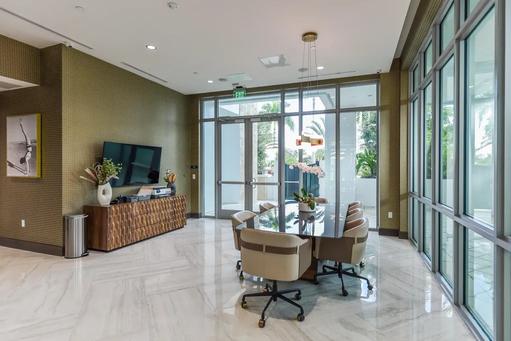485 E Royal Palm Road Boca Raton FL 33432