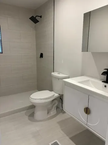 4916 NW 2nd Ave, Deerfield Beach FL 33064