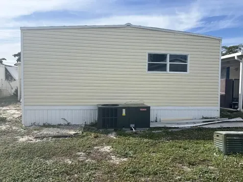 4916 NW 2nd Ave, Deerfield Beach FL 33064
