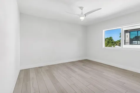 412 SE 4th Avenue Delray Beach FL 33483