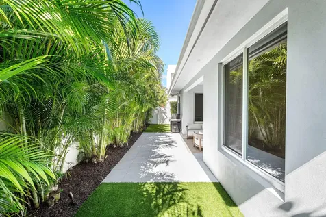 412 SE 4th Avenue Delray Beach FL 33483