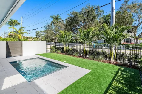 412 SE 4th Avenue Delray Beach FL 33483