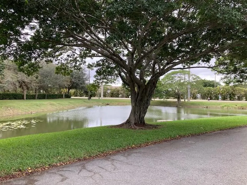 2820 Tennis Club Drive West Palm Beach FL 33417