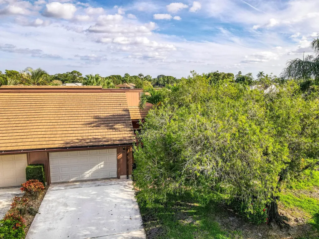 13356 Touchstone Place Palm Beach Gardens FL 33418