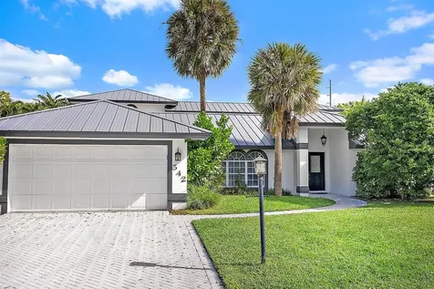 542 N Cypress Drive Tequesta FL 33469