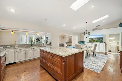 542 N Cypress Drive Tequesta FL 33469