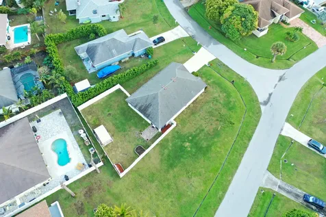 1401 SE Portillo Road Port St Lucie FL 34952