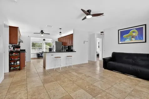 4540 SW 28th Terrace Dania Beach FL 33312