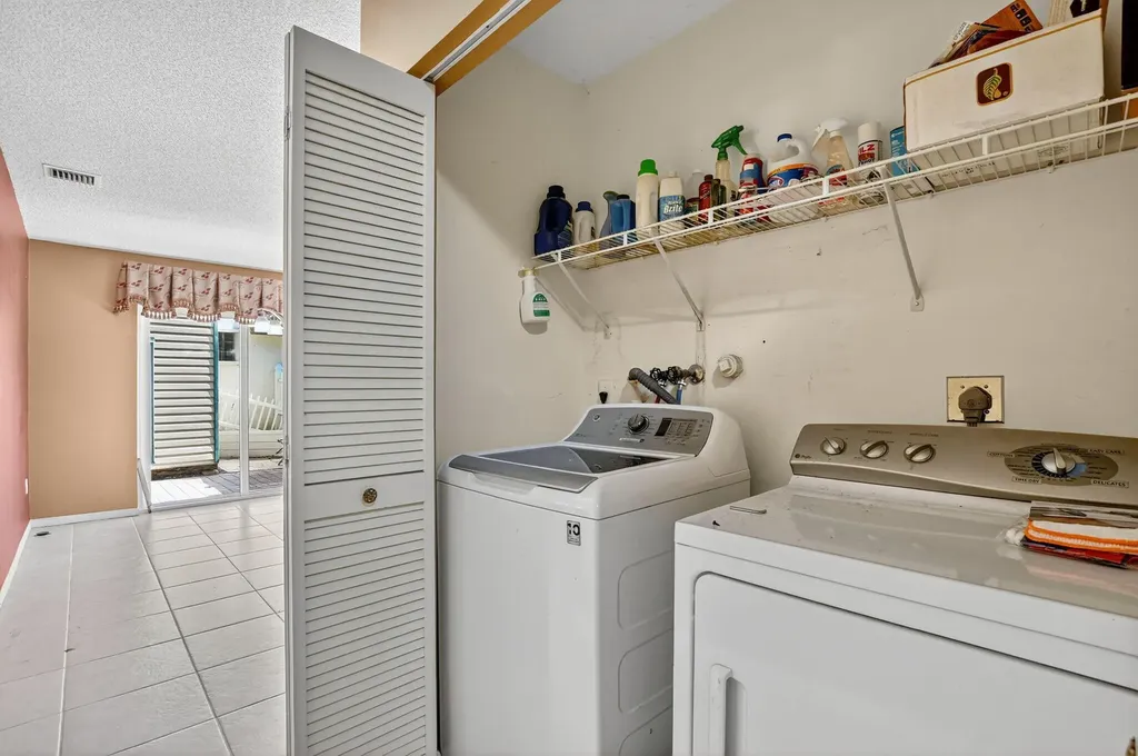 4045 NW 1st Street Delray Beach FL 33445