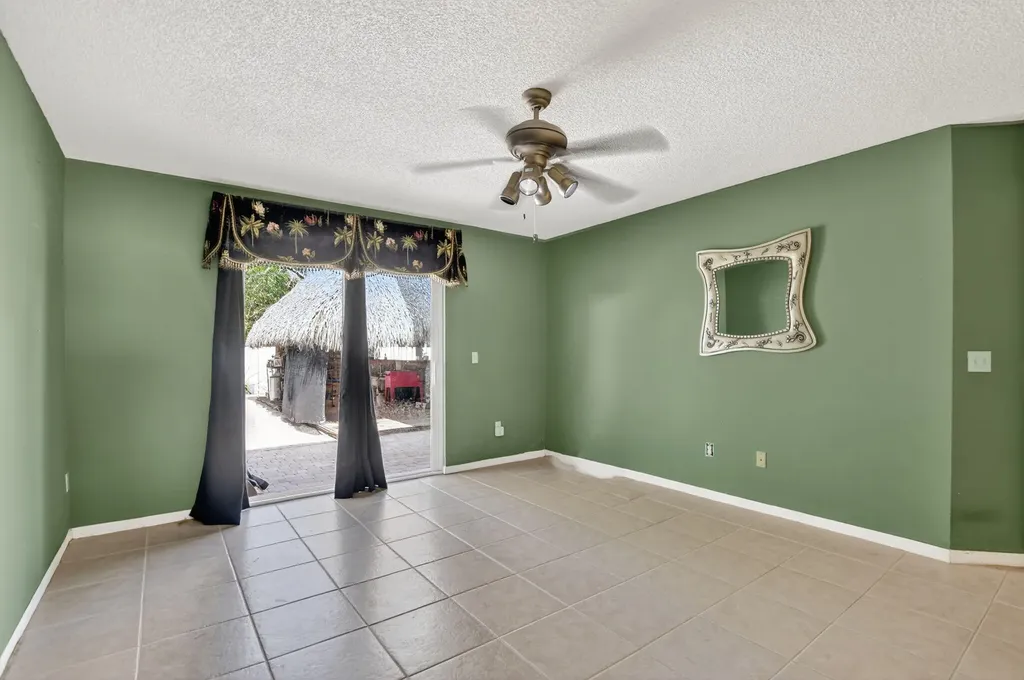 4045 NW 1st Street Delray Beach FL 33445