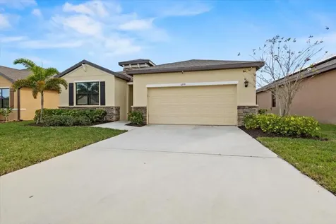 6259 NW Regent Street Port St Lucie FL 34983