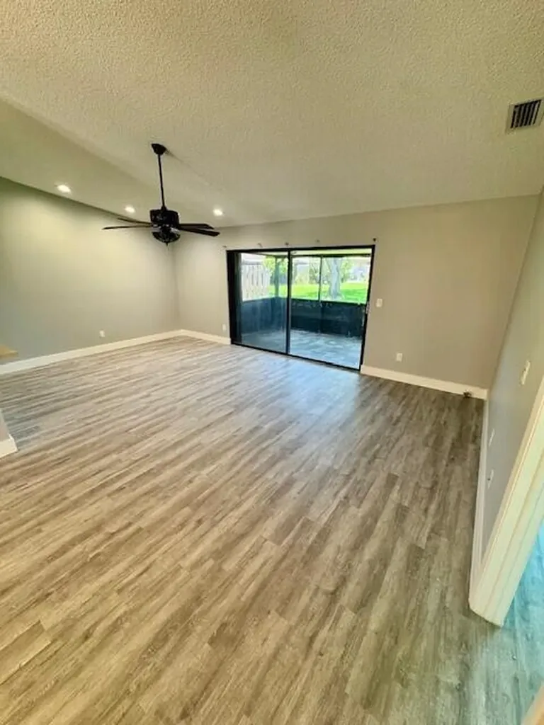7 Farnworth Drive Boynton Beach FL 33426