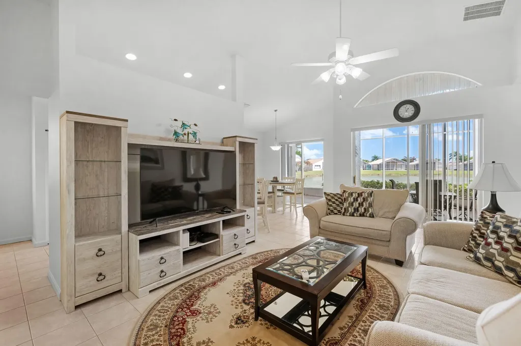 364 NW Sunview Way Port St Lucie FL 34986