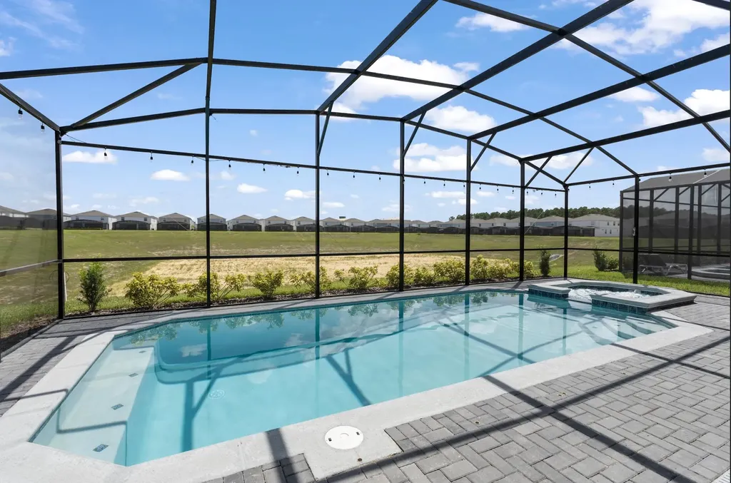 4321 Lana Avenue Davenport FL 33897