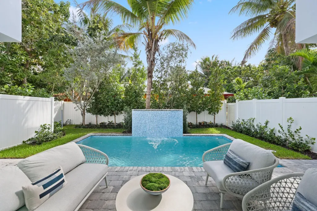 408 SE 2nd Street Delray Beach FL 33483