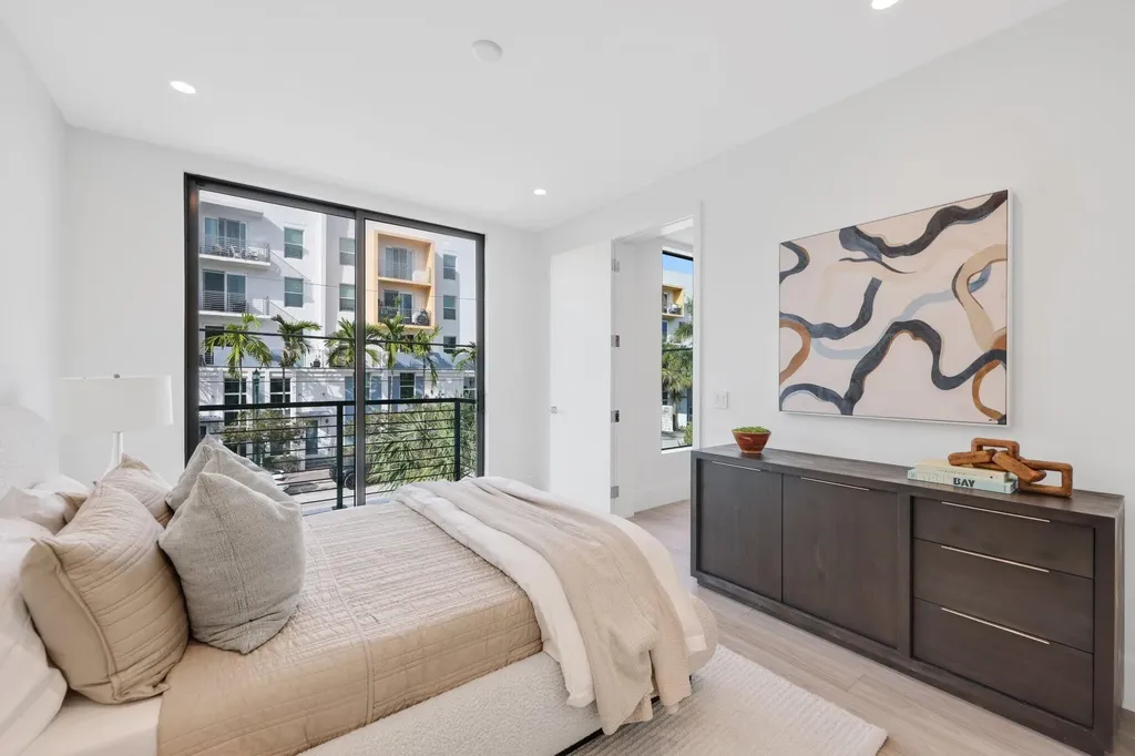 408 SE 2nd Street Delray Beach FL 33483