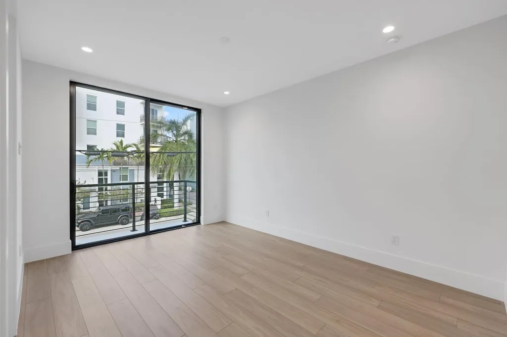 408 SE 2nd Street Delray Beach FL 33483