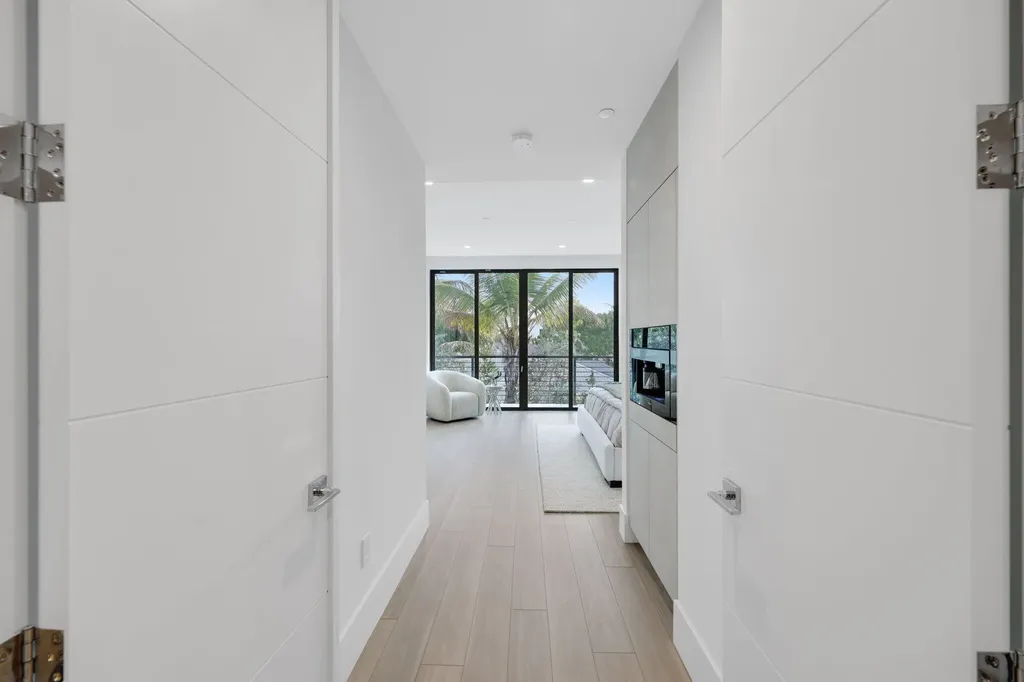 408 SE 2nd Street Delray Beach FL 33483