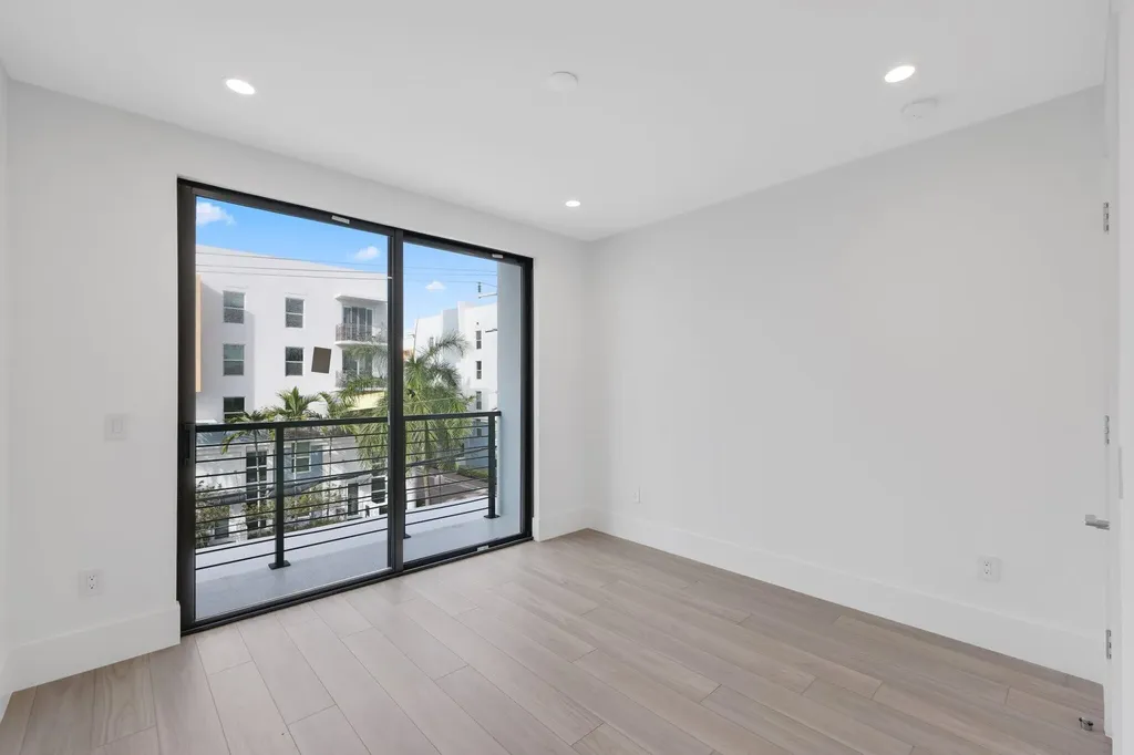 408 SE 2nd Street Delray Beach FL 33483