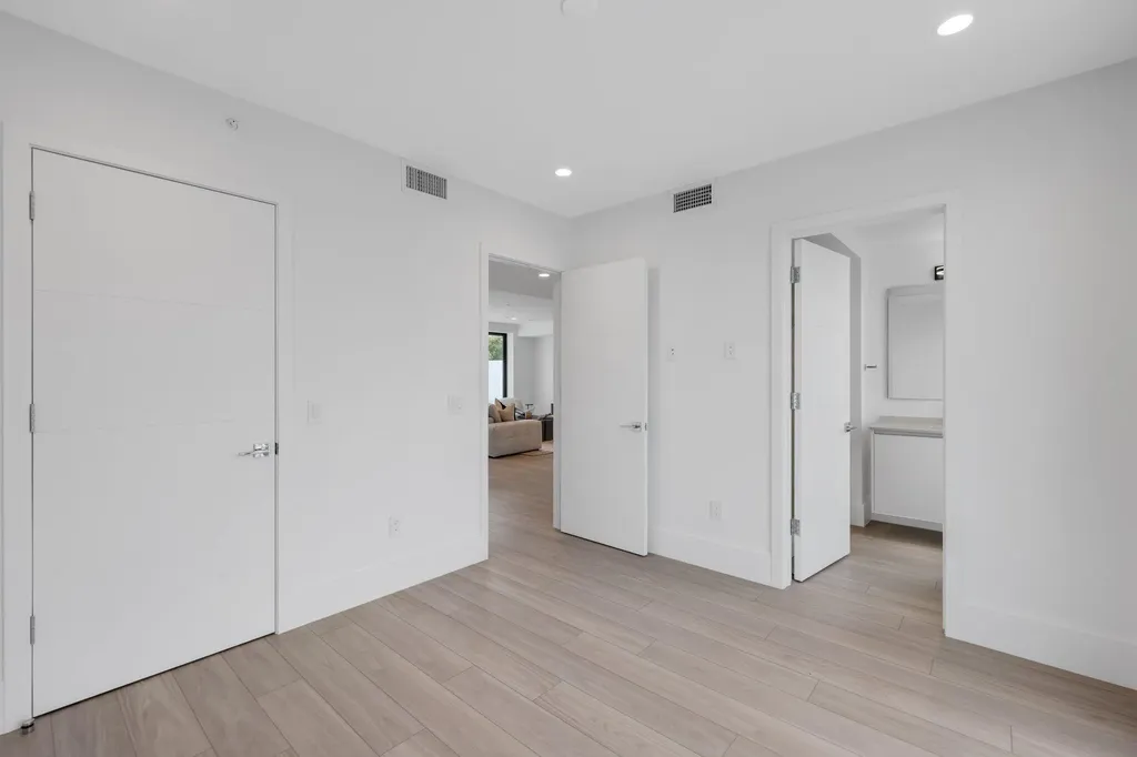 408 SE 2nd Street Delray Beach FL 33483