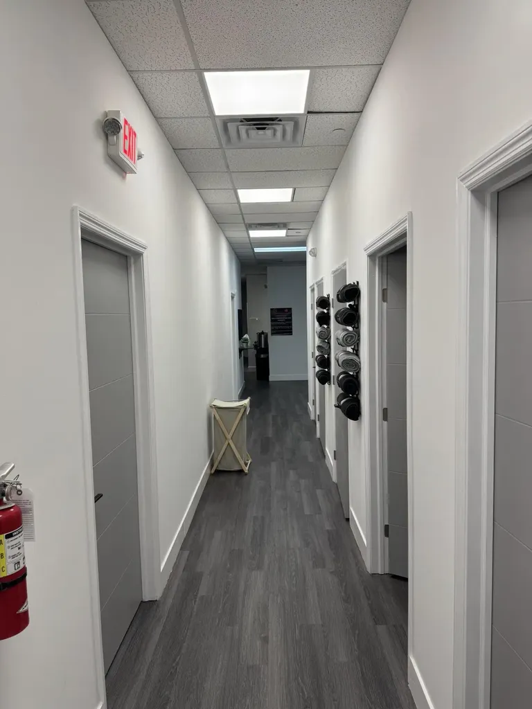 98 Indian Trace Weston FL 33326