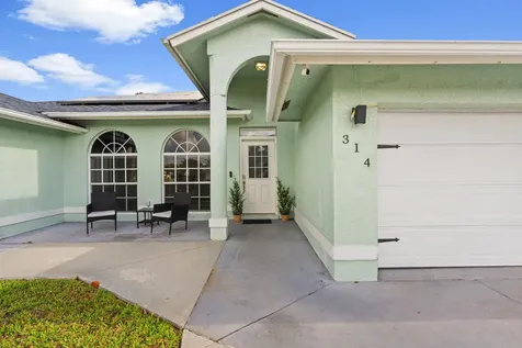 314 SE Fisk Road Port St Lucie FL 34984