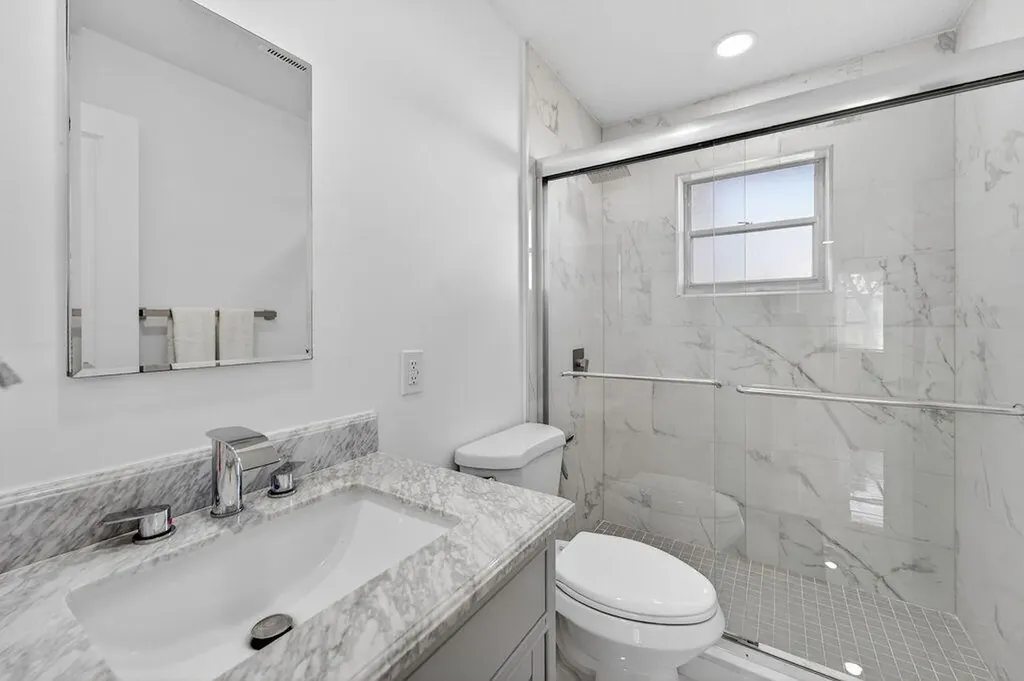 688 SW Lake Court Boynton Beach FL 33426