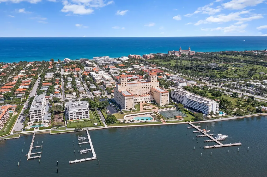 150 Bradley Place Palm Beach FL 33480