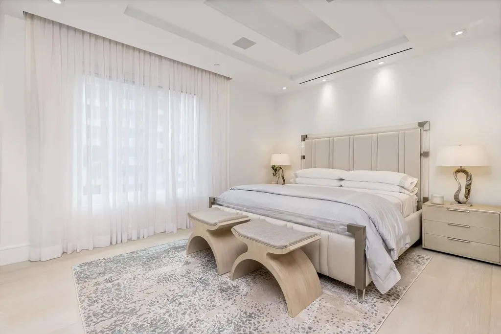 150 Bradley Place Palm Beach FL 33480
