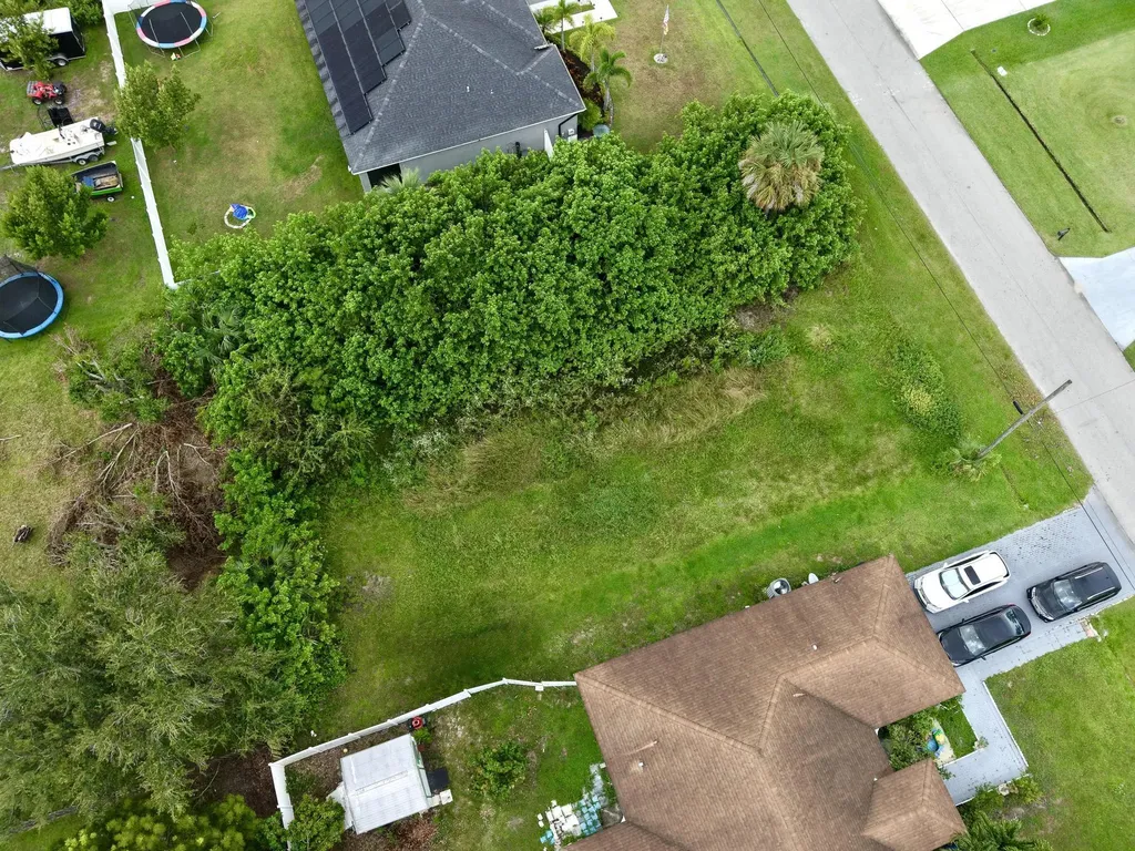 1214 SW Medina Avenue Port St Lucie FL 34953