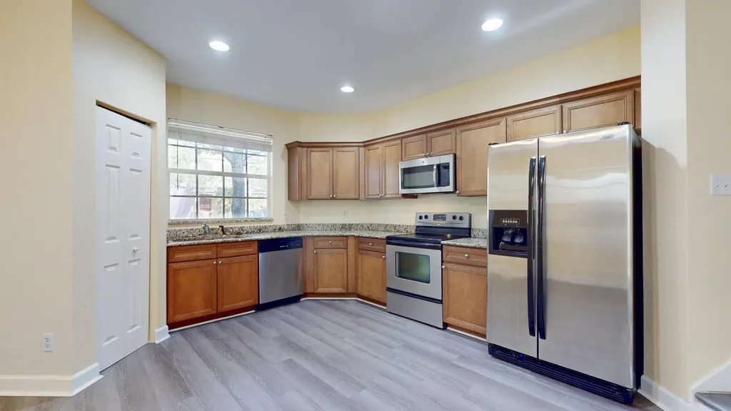 2558 SE Pineland Drive Port St Lucie FL 34952