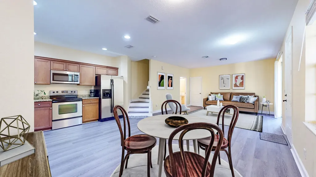 2558 SE Pineland Drive Port St Lucie FL 34952