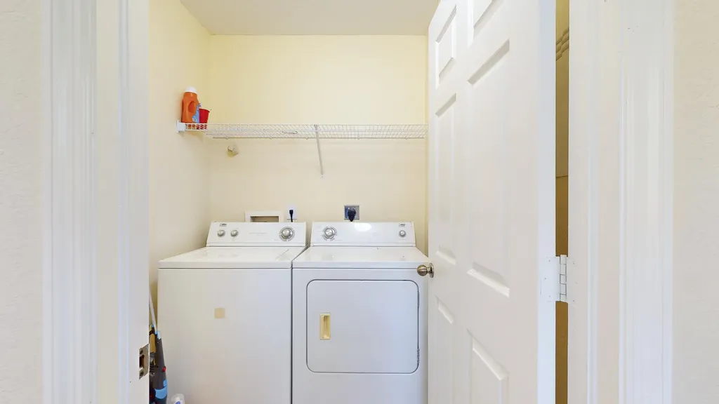 2558 SE Pineland Drive Port St Lucie FL 34952