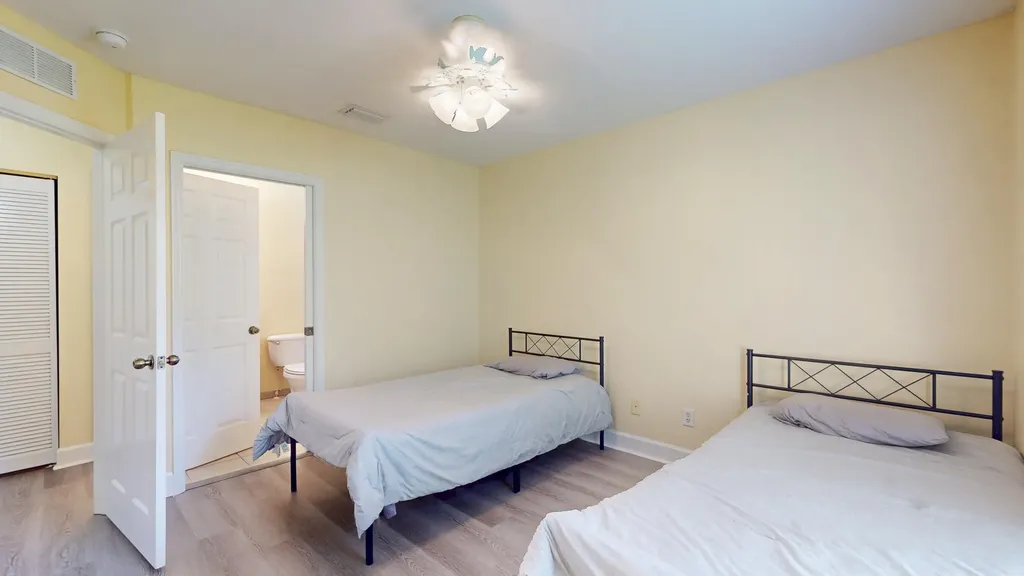 2558 SE Pineland Drive Port St Lucie FL 34952