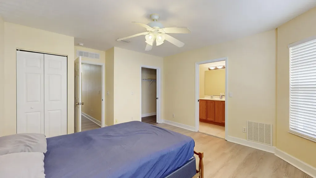 2558 SE Pineland Drive Port St Lucie FL 34952