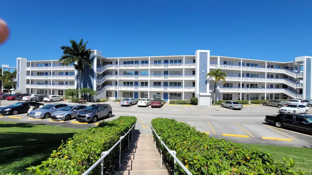 209 Greenbrier A West Palm Beach FL 33417