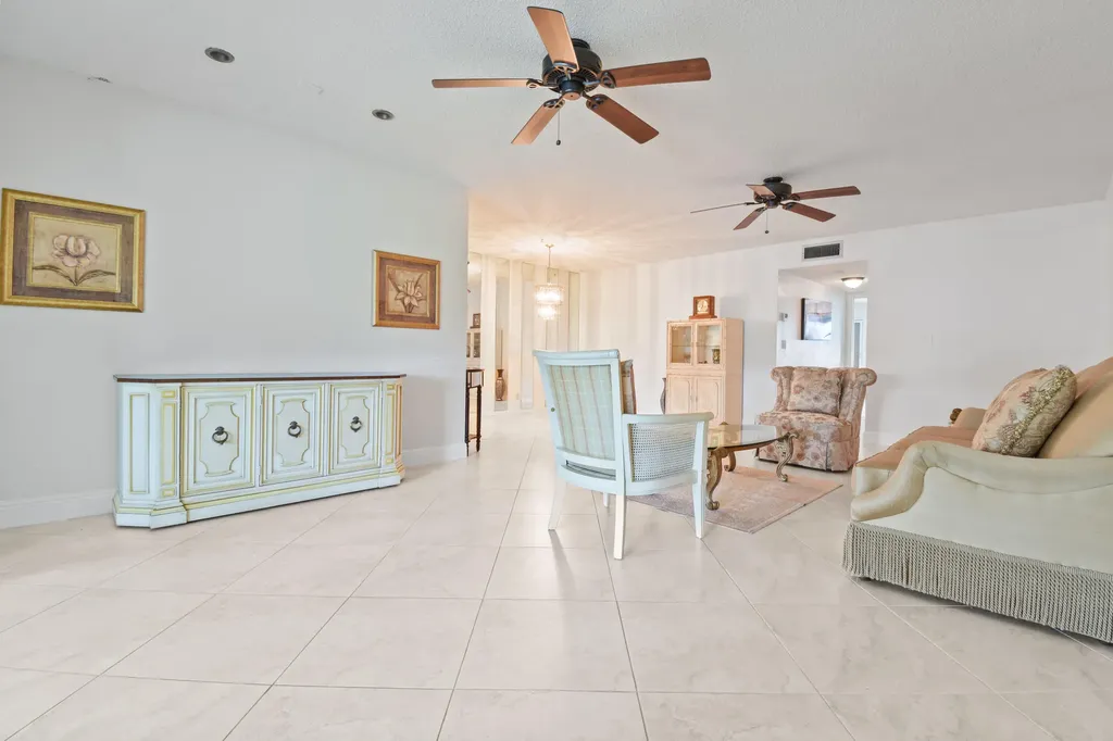 1097 Circle Terrace W Delray Beach FL 33445