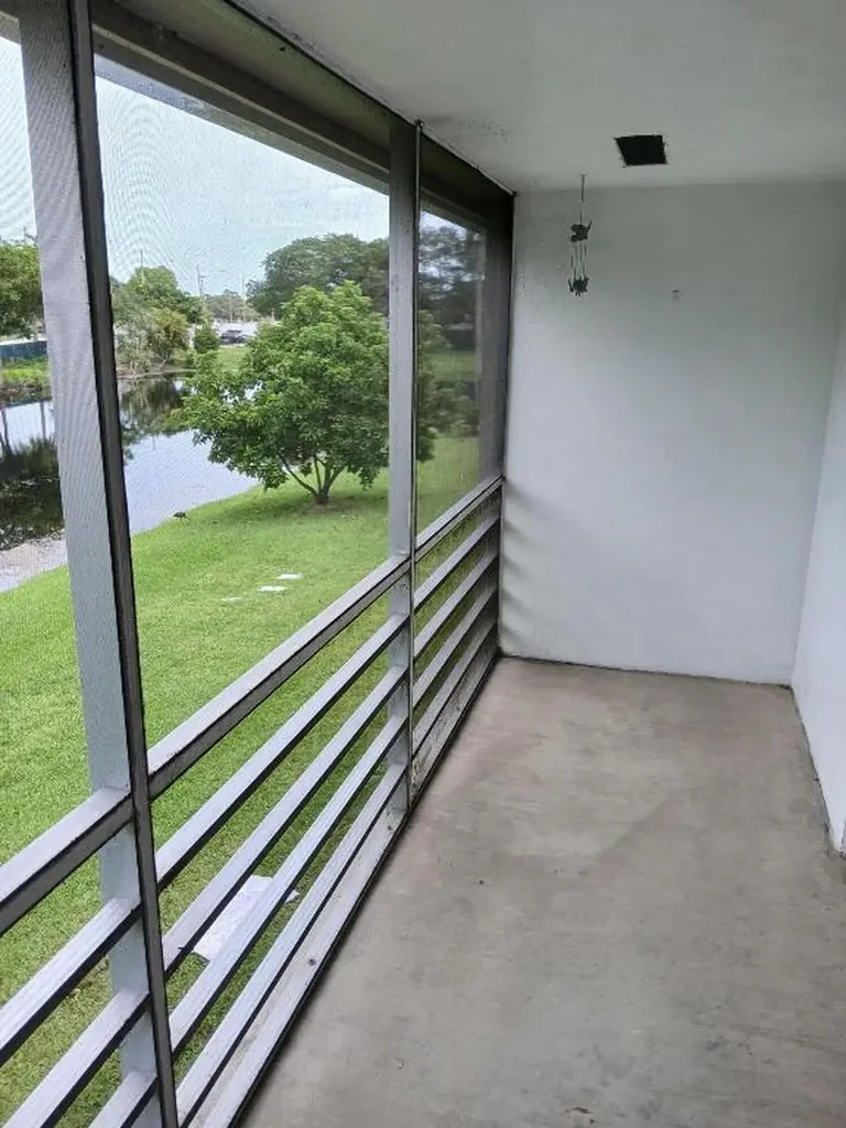 250 Durham Deerfield Beach FL 33442