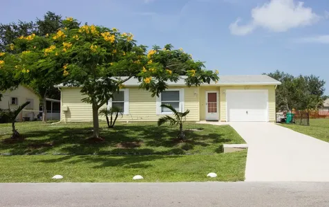 1057 SW Gastador Avenue Port St Lucie FL 34953