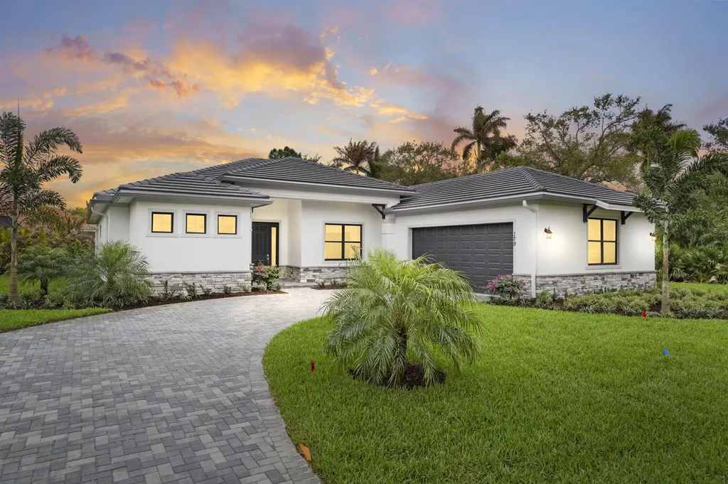 179 SE Via Lago Garda Port St Lucie FL 34952