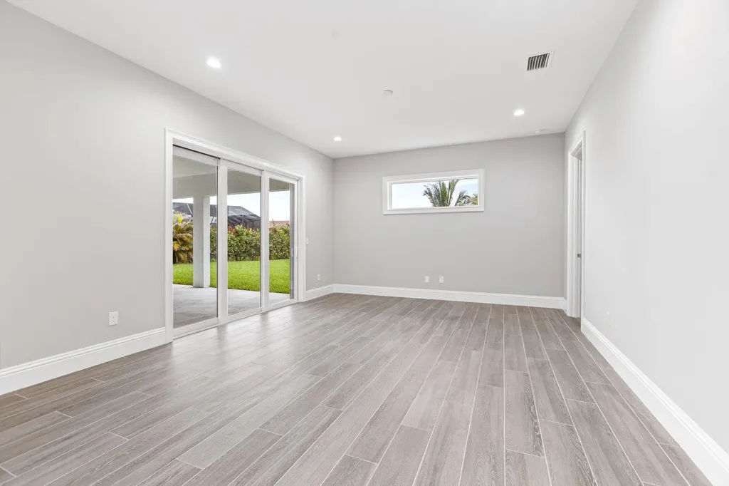 179 SE Via Lago Garda Port St Lucie FL 34952